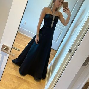Jessica McClintock gown size 2